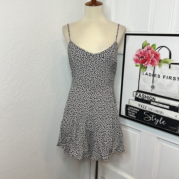 NWT Zara Floral Romper with Matching Hair Tie XS - Picture 2 of 8